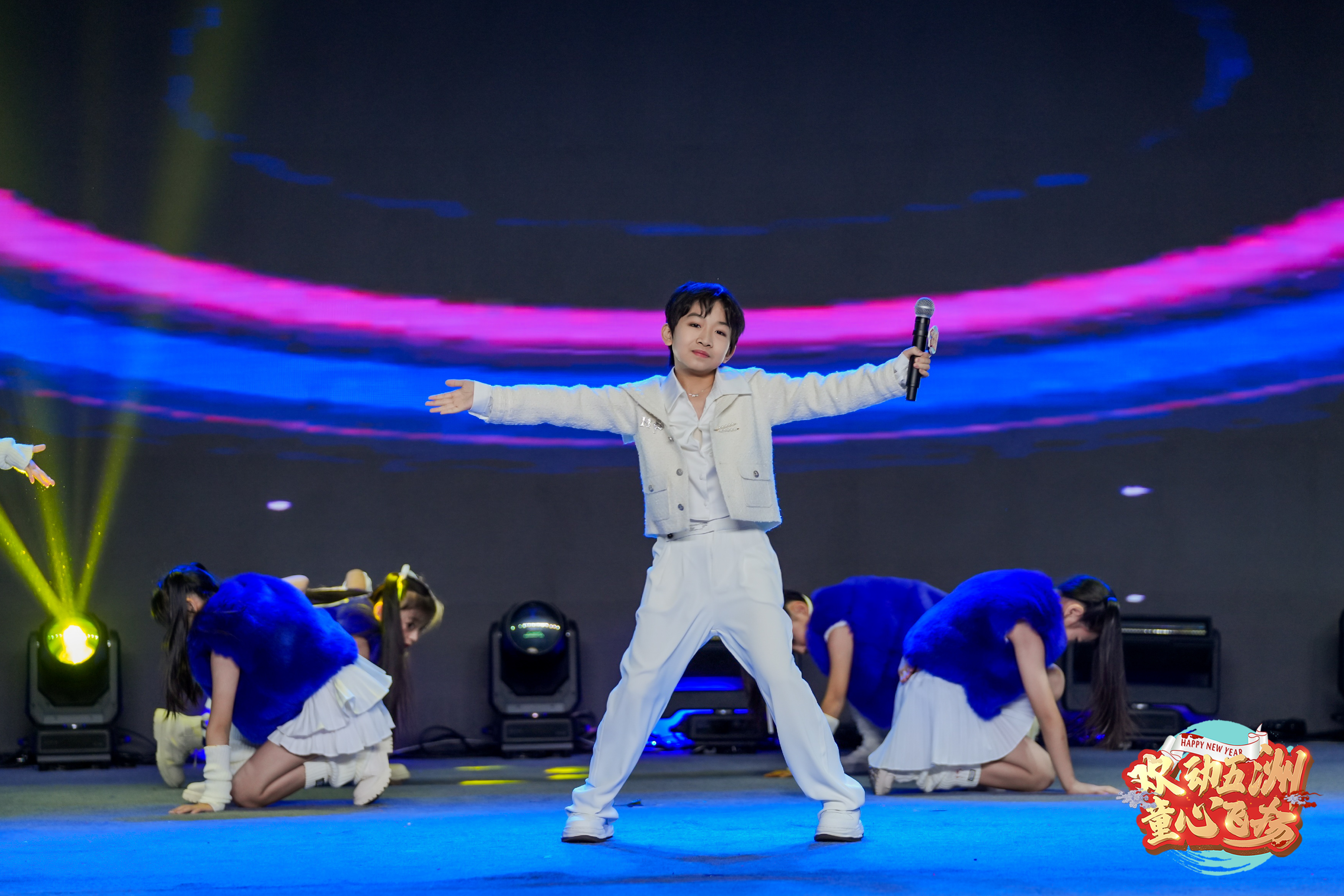 多国选手风采出众,奏响赞歌唱响五洲 多国选手风采出众,奏响赞歌唱响五洲