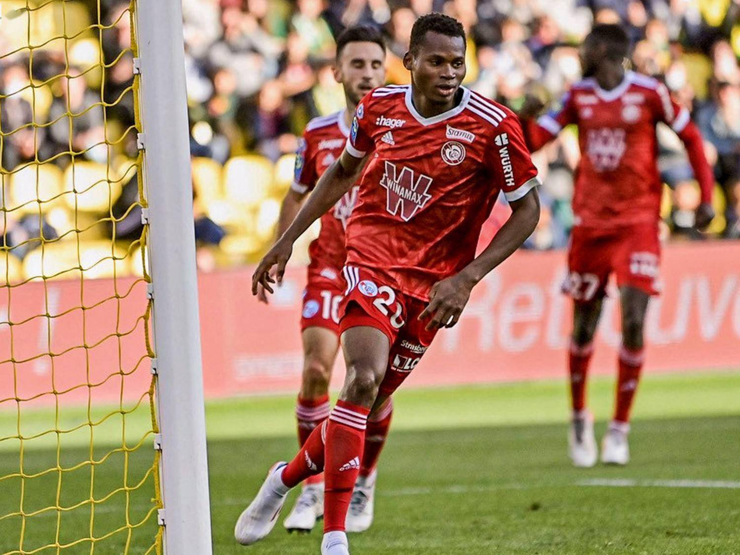 斯特拉斯堡客场作战，取得一场宝贵的胜利