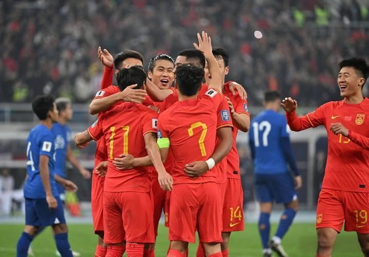 中国球队继续深入争夺,目击精彩战斗 中国球队继续深入争夺,目击精彩战斗